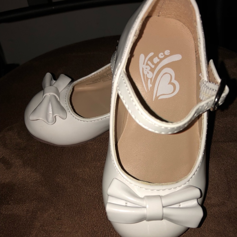 Girls white dress shoes 5T